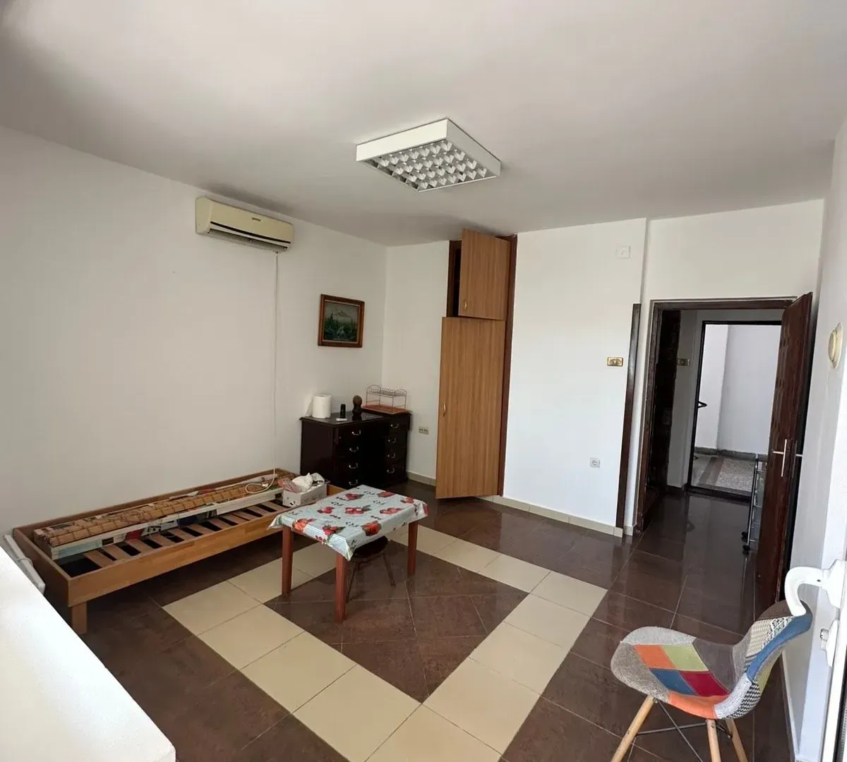 Izdavanje, garsonjera, 31m², Centar, Bar