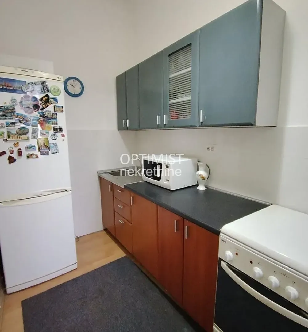 Prodaja, trosoban stan, 61m², Skadarlija, Beograd