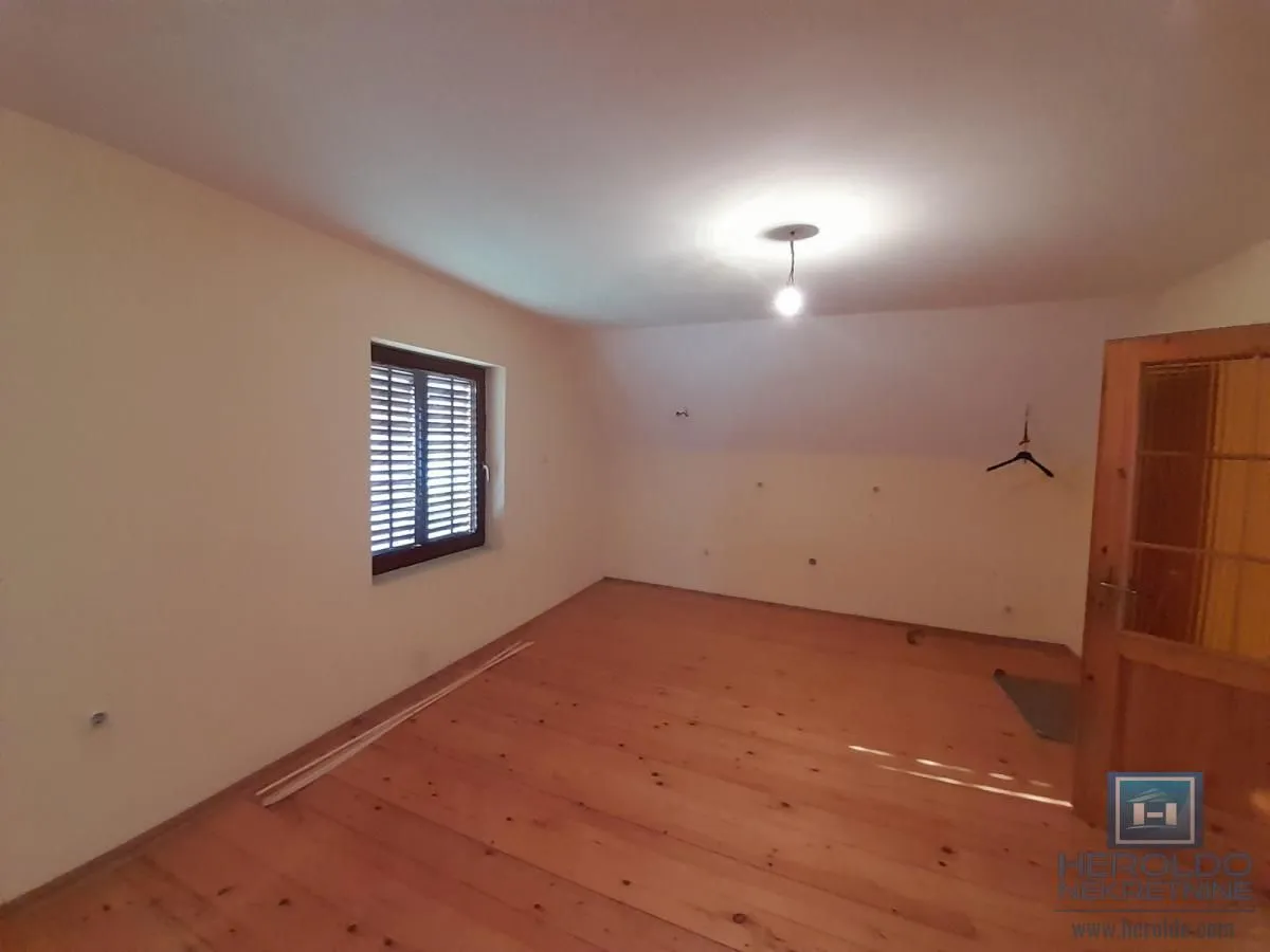 Sale, house, 265m², Ćuprija, Srbija