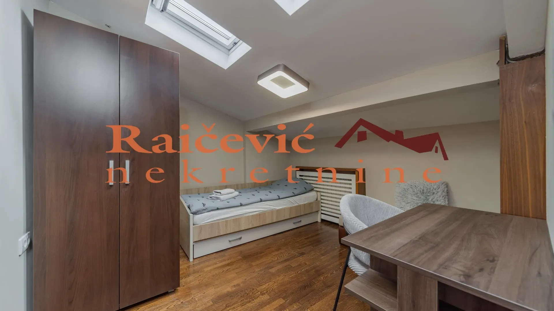 Rent, three bedroom apartment, 120m², Kalenić Pijaca, Vračar Sve Podlokacije