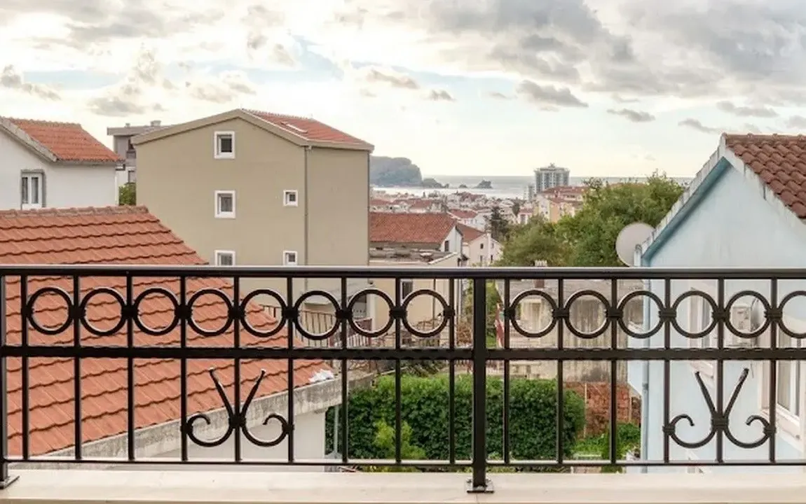 Sale, two bedroom apartment, 89m², Lazi, Budva