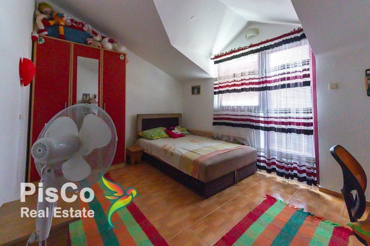 Prodaja, kuća, 375m², Zagorič, Podgorica