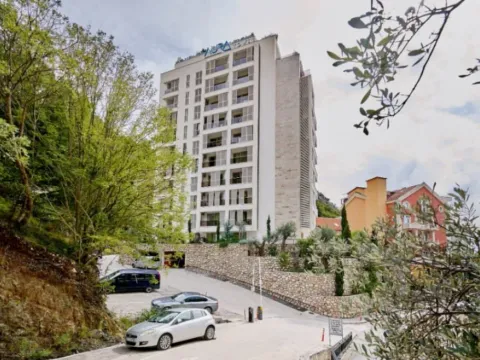 Sale, two bedroom apartment, 90m², Rafailovići, Budva - image 13