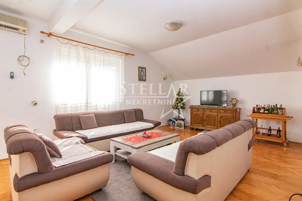 Izdavanje, kuća, 100m², Murtovina, Podgorica