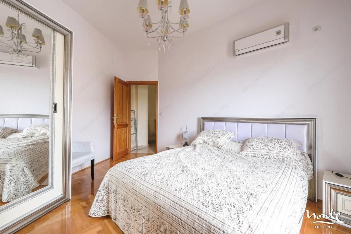 Prodaja, jednosoban stan, 64m², Igalo, Herceg Novi