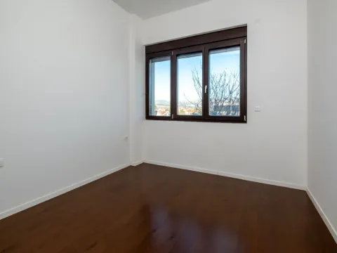 Sale, three bedroom apartment, 90m², Gornja Gorica, Podgorica - image 8