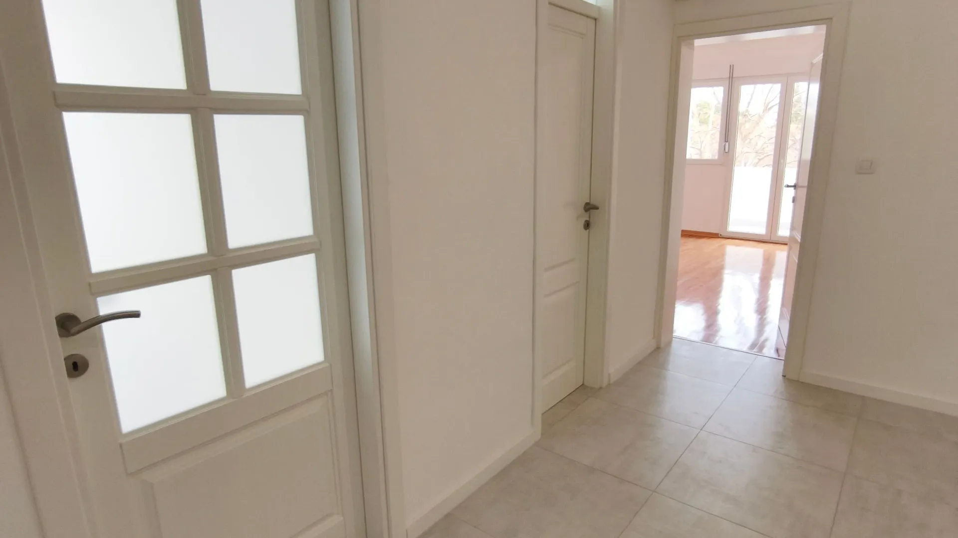 Rent, office space, 50m², Preko Morače, Podgorica