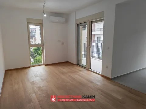Sale, two bedroom apartment, 65m², Centar, Budva - image 2