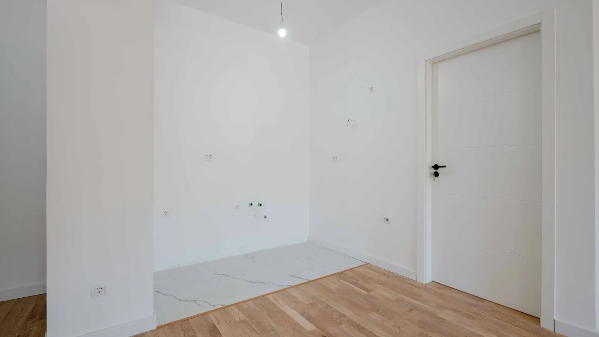 Prodaja, dvosoban stan, 65m², Centar, Bar