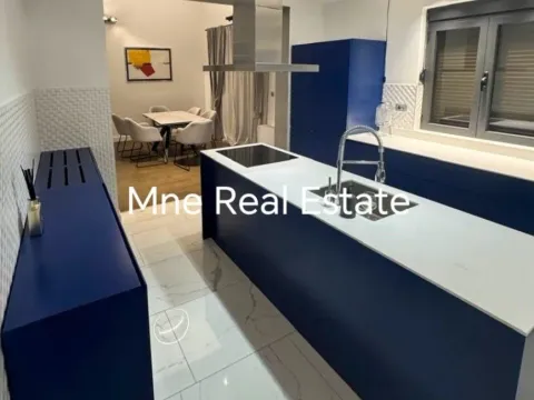 Izdavanje, kuća, 230m², Vranići, Podgorica - image 10