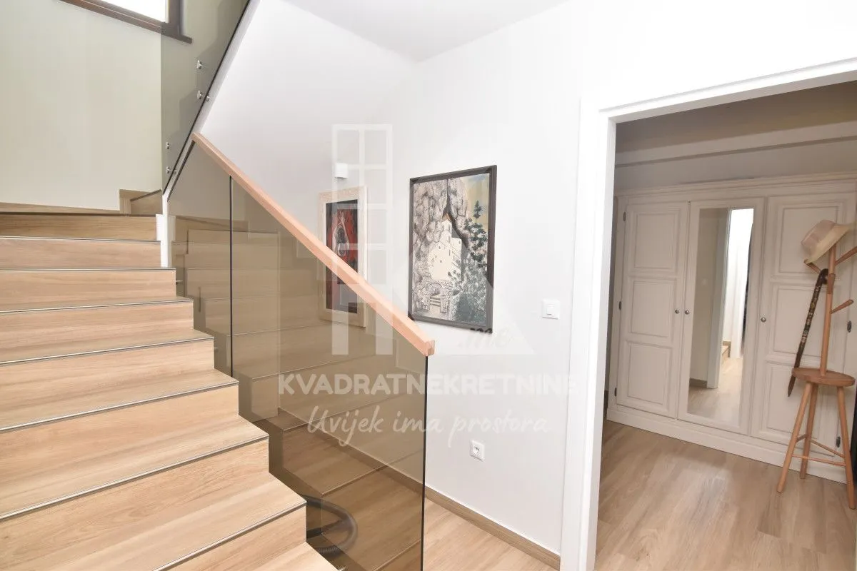 Prodaja, kuća, 170m², Gornja Gorica, Podgorica