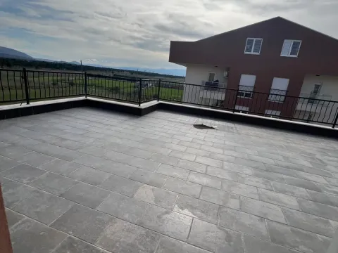 Izdavanje, trosoban stan, 100m², Stari Aerodrom, Podgorica - image 12