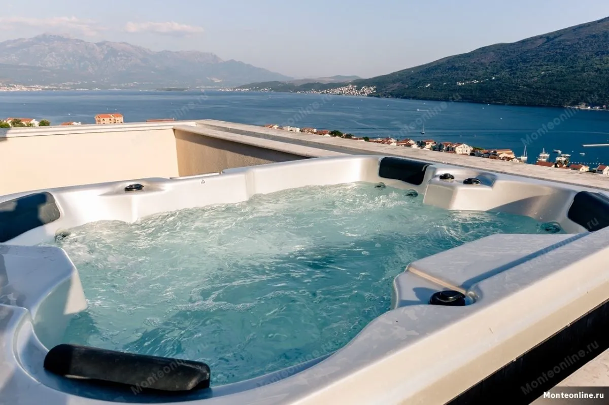 Prodaja, kuća, 200m², Herceg Novi, Crna Gora