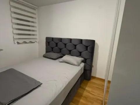 Prodaja, jednosoban stan, 42m², Stari Aerodrom, Podgorica - image 10