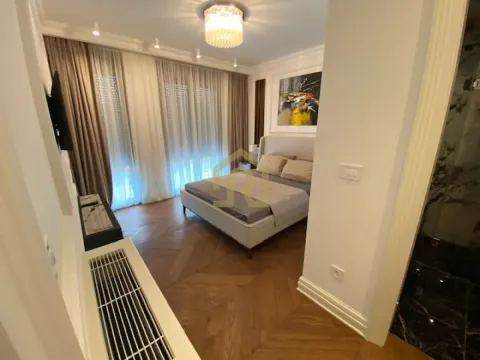 Izdavanje, trosoban stan, 125m², Vračar Hram, Vračar Sve Podlokacije - image 13