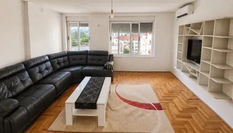 Rent, two bedroom apartment, 56m², Centar, Podgorica - image 1