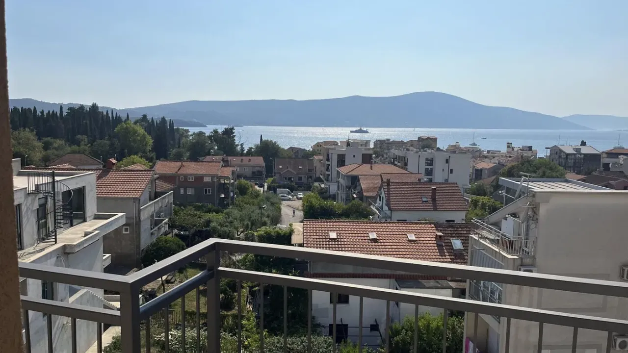 Prodaja, trosoban stan, 99m², Kalimanj, Tivat
