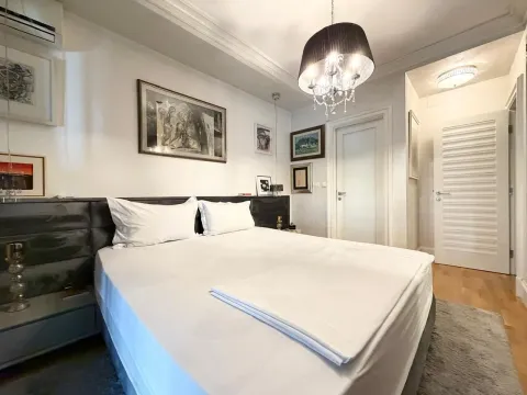 Prodaja, dvosoban stan, 120m², City Kvart, Podgorica - image 8