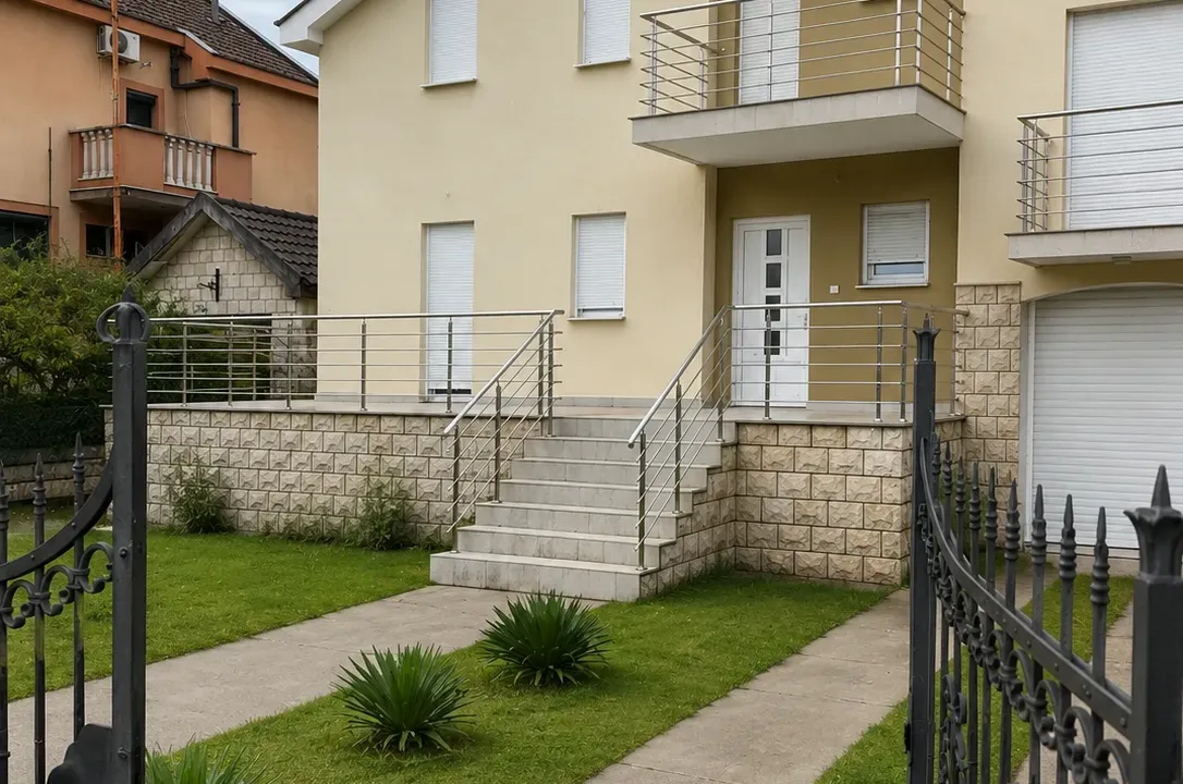 Rent, house, 337m², Stari Aerodrom, Podgorica