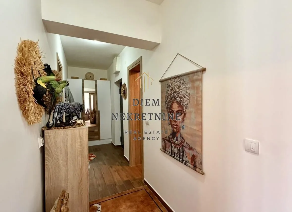 Prodaja, dvosoban stan, 63m², Centar, Bar
