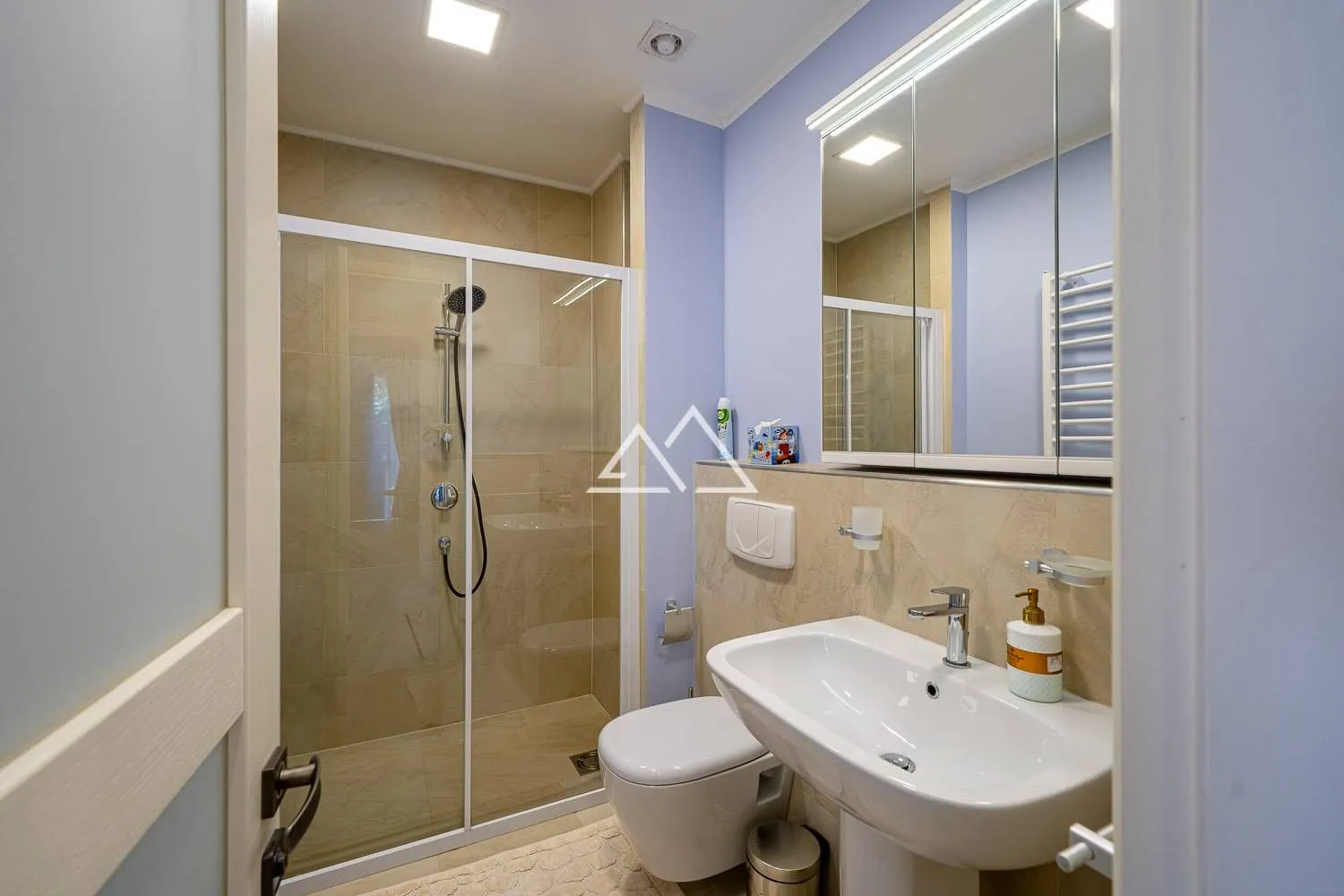 Prodaja, trosoban stan, 129m², Orahovac, Kotor