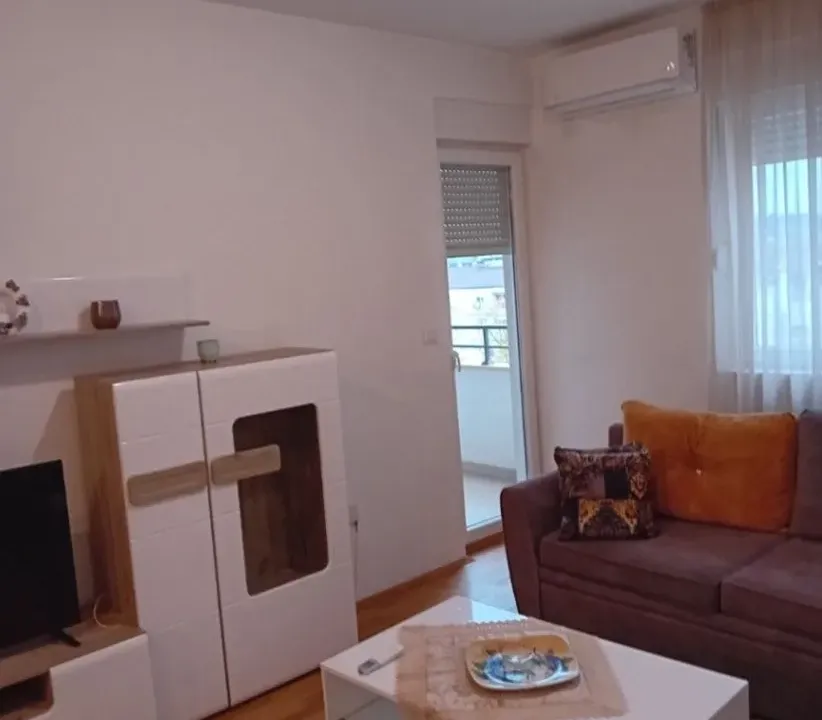 Rent, one bedroom apartment, 50m², Stari Aerodrom, Podgorica