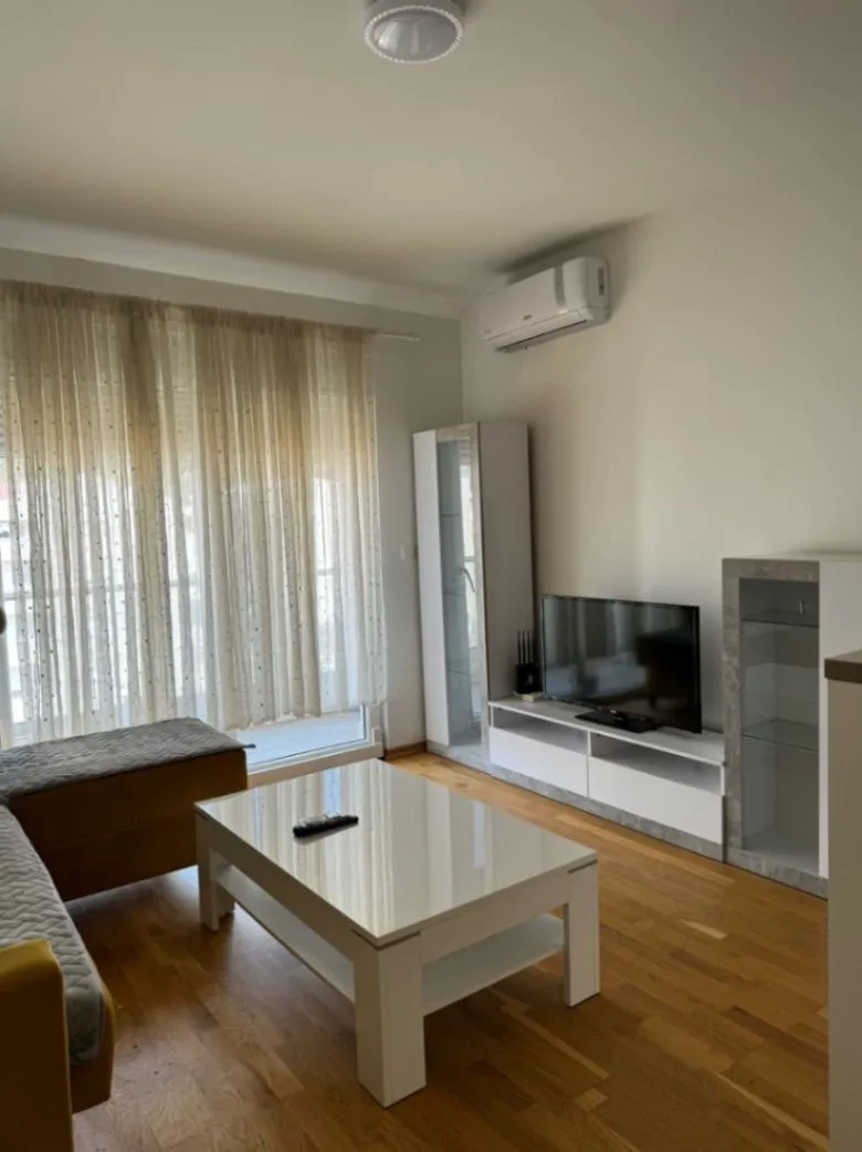 Izdavanje, garsonjera, 30m², Ljubović, Podgorica