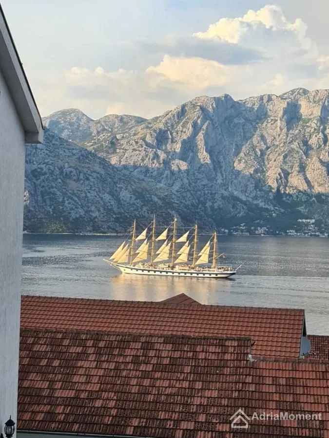 Prodaja, dvosoban stan, 56m², Prčanj, Kotor