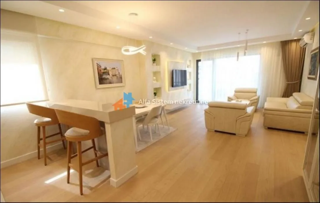 Rent, four bedroom apartment, 122m², Savski Venac, Beograd