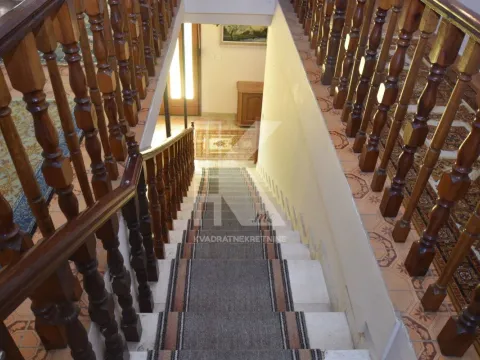 Prodaja, kuća, 240m², Dahna, Podgorica - image 44