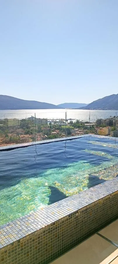Sale, two bedroom apartment, 55m², Tivat, Crna Gora