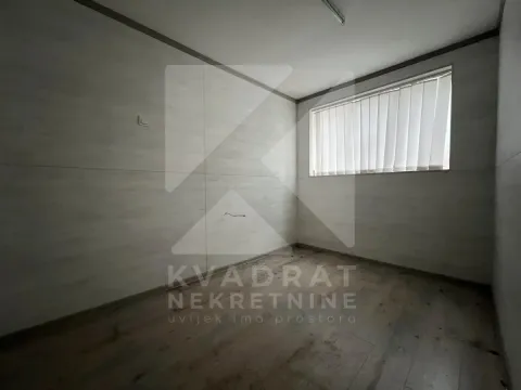 Rent, office space, 1500m², Tuški Put, Podgorica - image 13