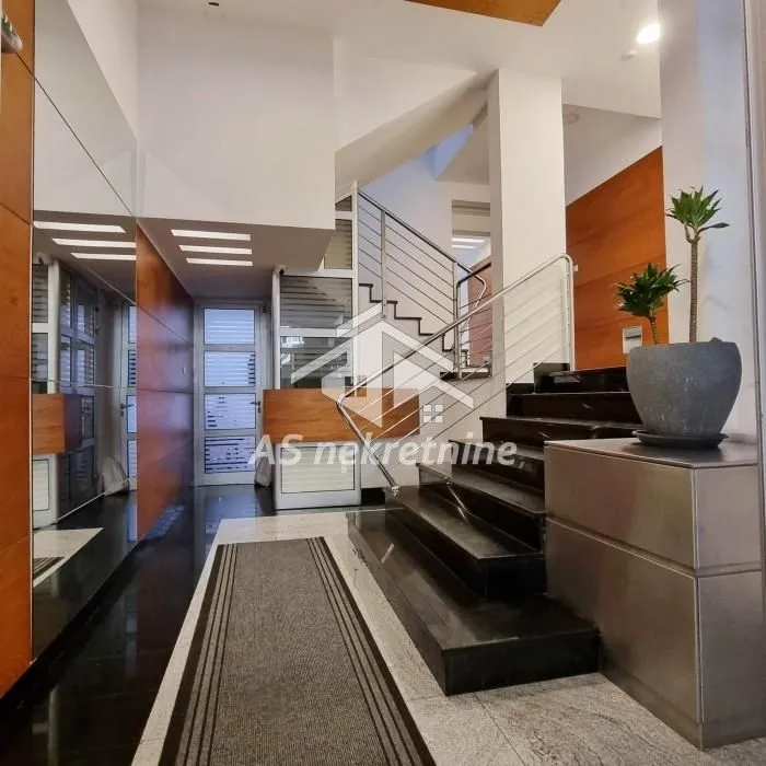 Rent, three bedroom apartment, 120m², Stari Grad, Beograd