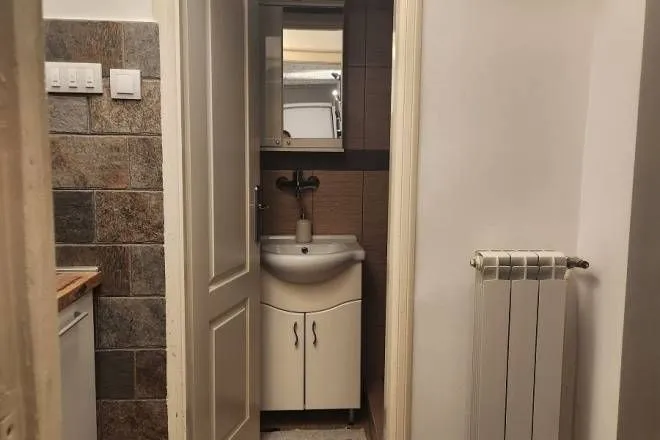 Rent, one bedroom apartment, 20m², Topličin venac, Beograd