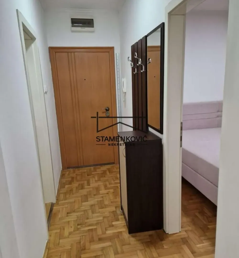 Prodaja, jednosoban stan, 42m², Socijalno, Novi Sad Sve Podlokacije