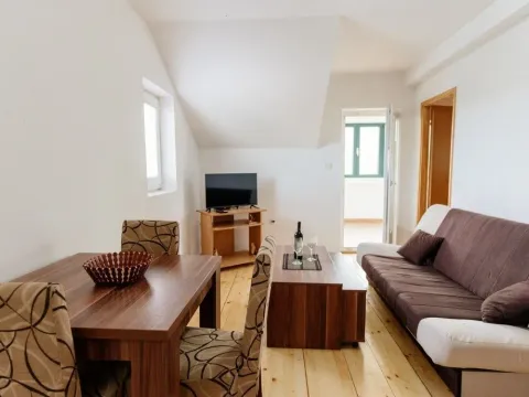 Prodaja, kuća, 156m², Žabljak, Crna Gora - image 1