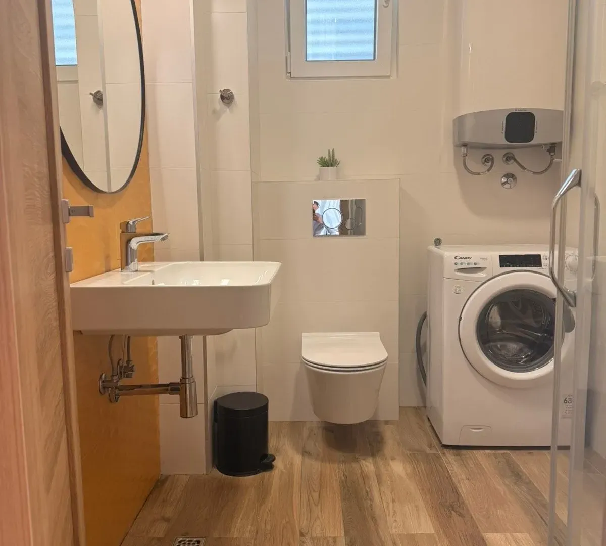 Izdavanje, dvosoban stan, 60m², Mažina, Tivat