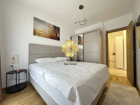 Izdavanje, dvosoban stan, 70m², City Kvart, Podgorica - image 15