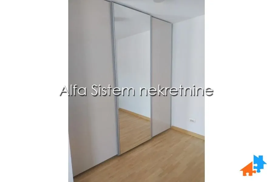 Rent, four bedroom apartment, 170m², Kalenić Pijaca, Vračar Sve Podlokacije
