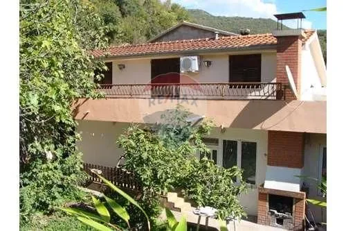 Prodaja, kuća, 144m², Mojdež, Herceg Novi