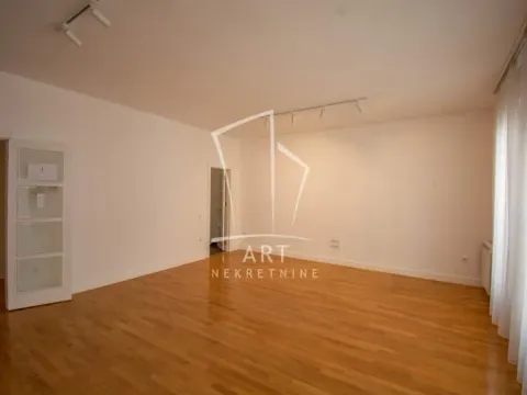 Izdavanje, trosoban stan, 94m², Vračar Hram, Vračar Sve Podlokacije - image 8