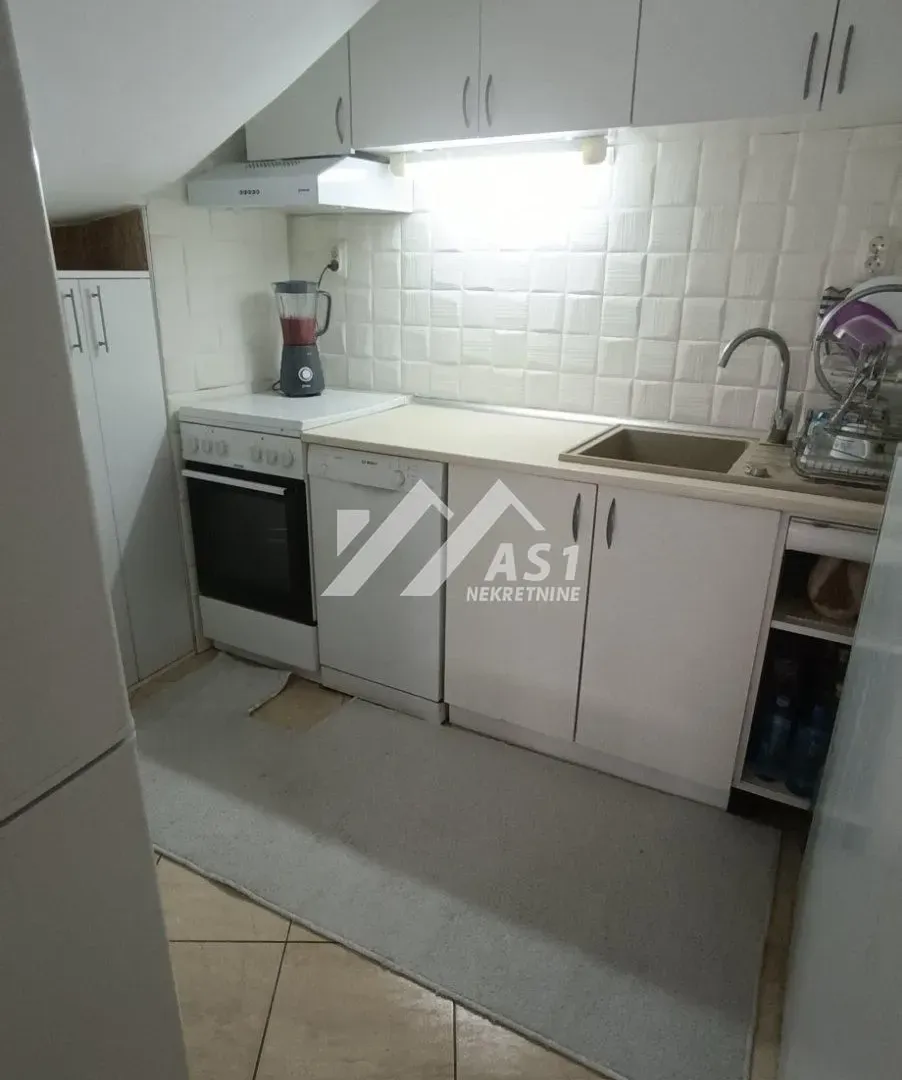 Izdavanje, stan, 108m², Sajam, Novi Sad Sve Podlokacije