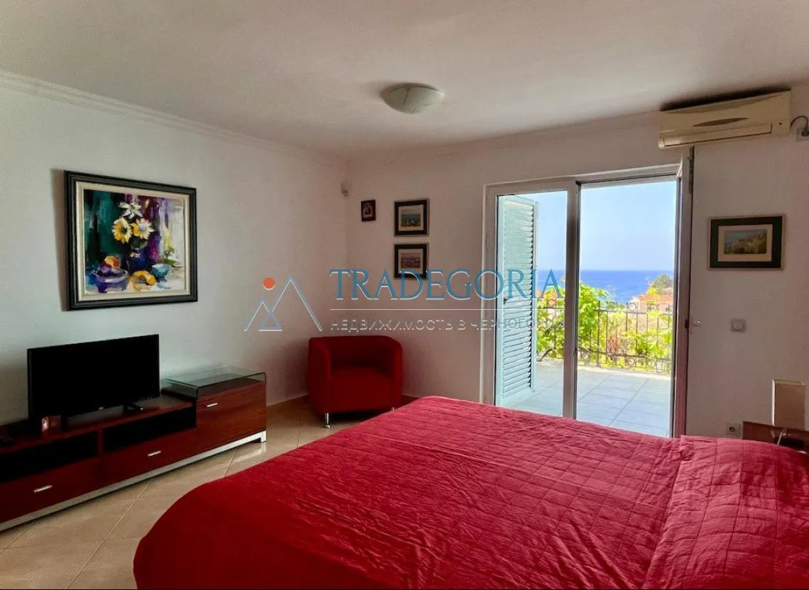 Prodaja, kuća, 260m², Petrovac, Budva