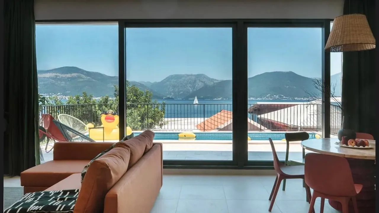Sale, house, 200m², Centar, Tivat
