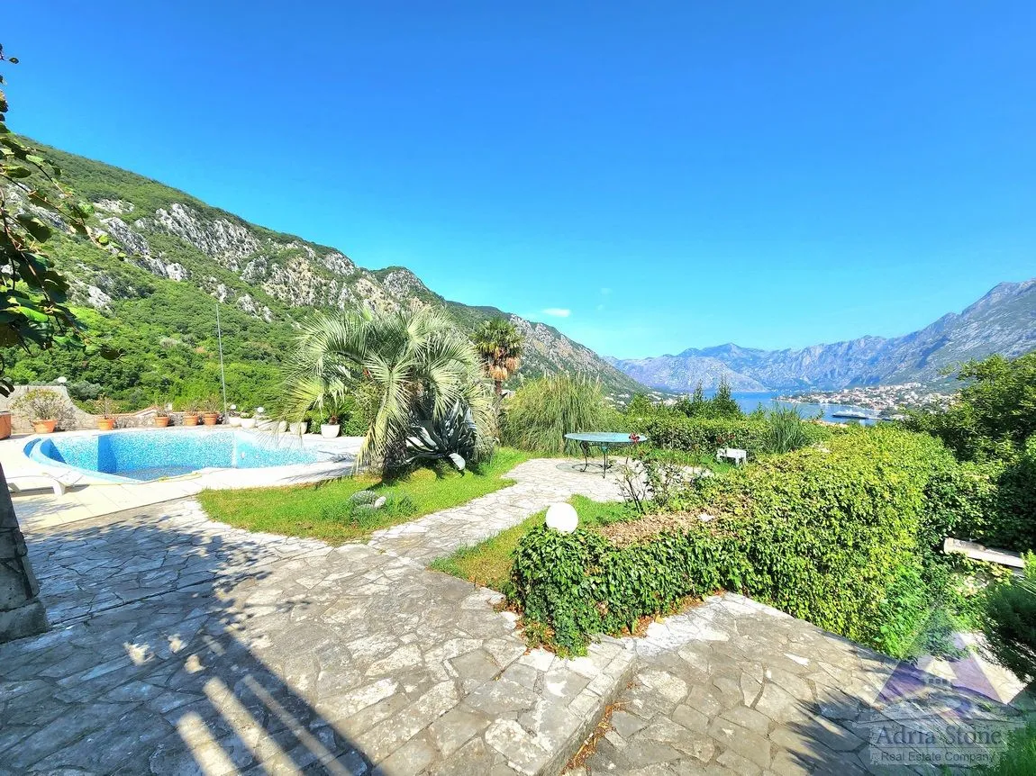Prodaja, kuća, 1500m², Škaljari, Kotor
