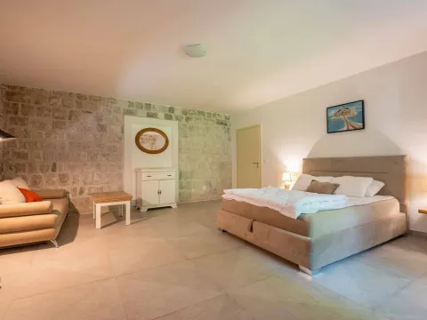 Prodaja, kuća, 415m², Dobrota, Kotor - image 19