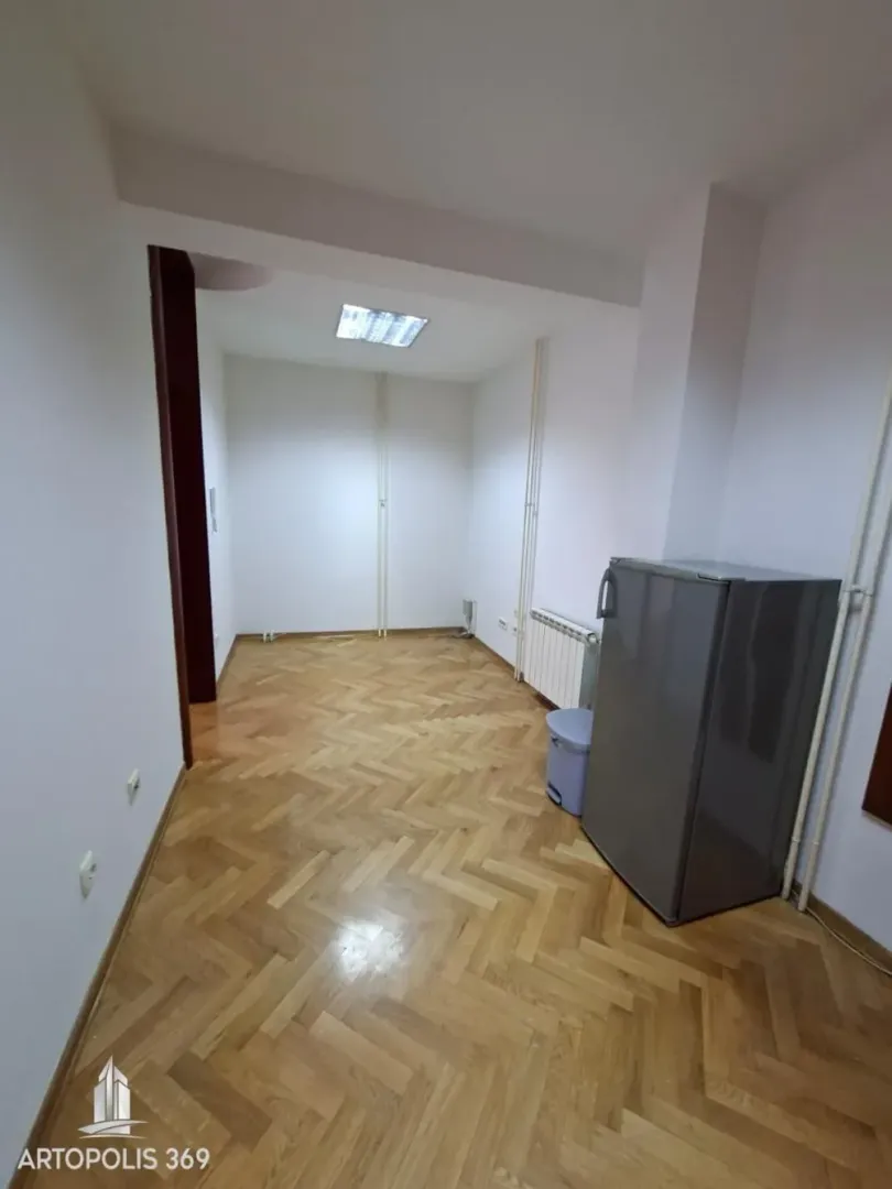Rent, office space, 58m², Kalenić Pijaca, Vračar Sve Podlokacije