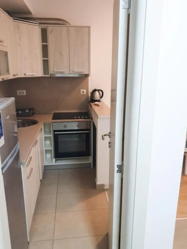 Izdavanje, jednosoban stan, 45m², Blok 9, Podgorica