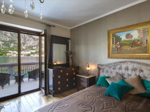 Prodaja, kuća, 690m², Prčanj, Kotor - image 30