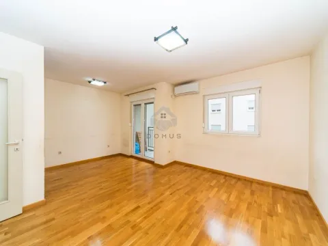 Prodaja, dvosoban stan, 61m², Zagorič, Podgorica - image 1